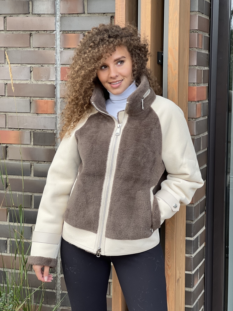 фото Куртка из ЭКО меха 00-000002045 в Красноярске от магазина Style-Way