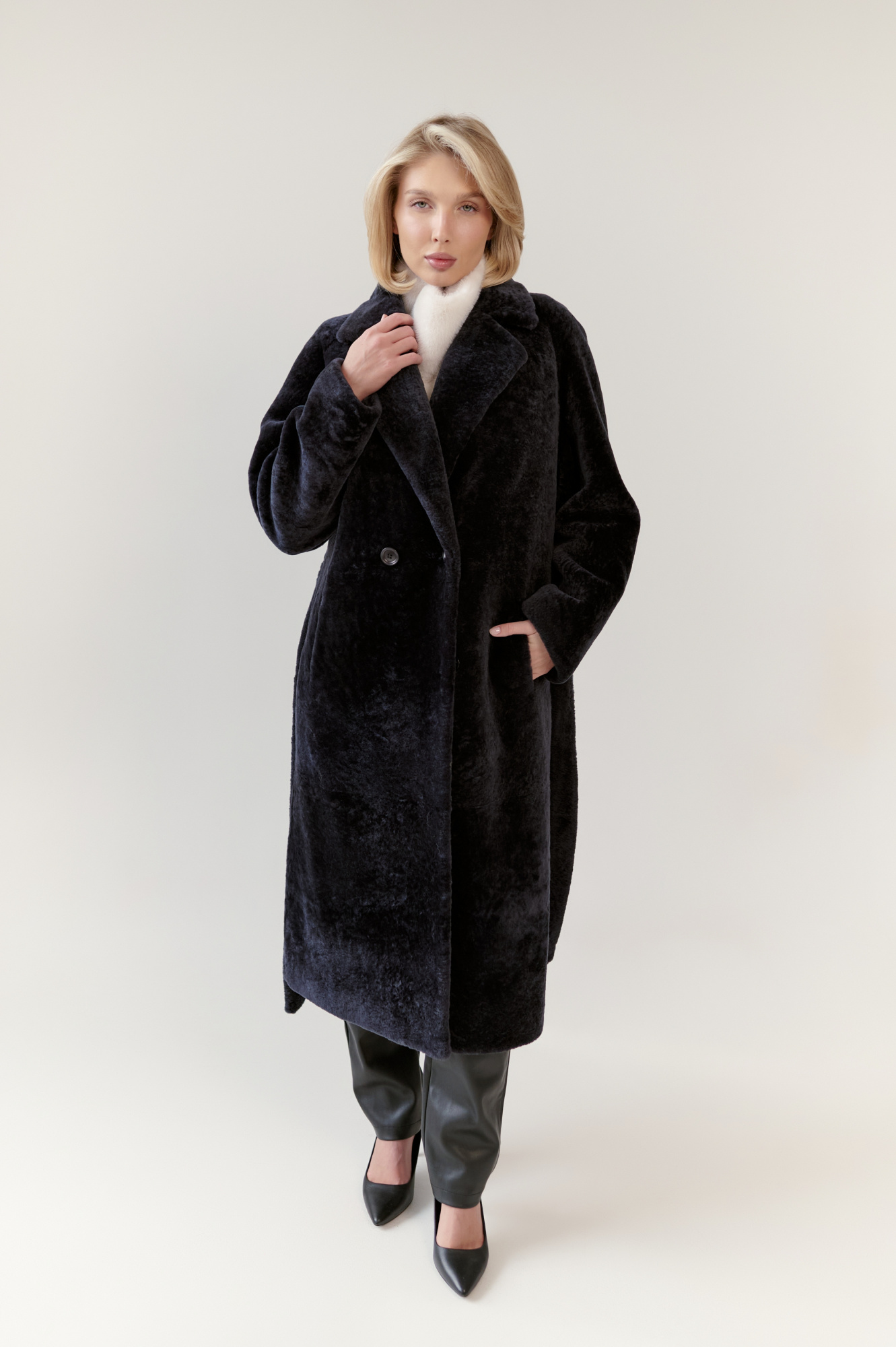 фото Шуба из астрагана 00-00002323 в Красноярске от магазина Style-Way